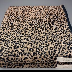 2 Rachel Zoe Leopard Cheetah Animal Print 30” x 56” Bath Towels Set of 2 New